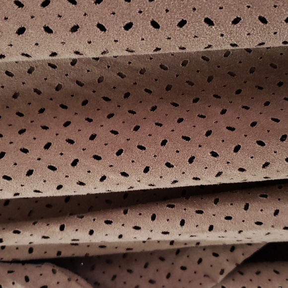 Made in USA Cal Style Soft & Comfortable No Iron Vegan Faux Suede Tunic Top - Picture 2 of 5